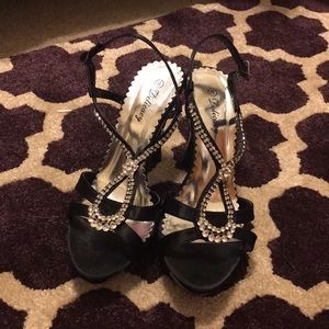 Bedazzled black open pumps